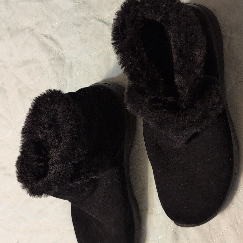 Boots - Picture 3 of 4